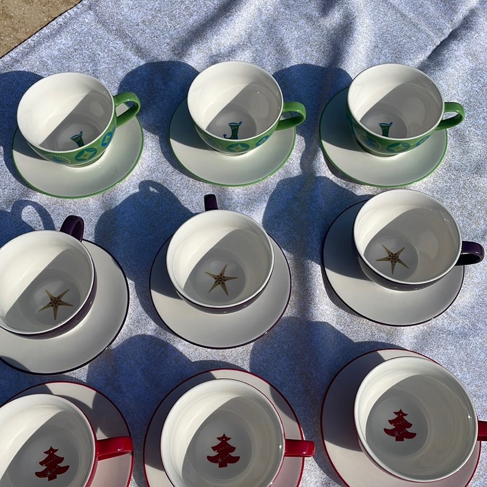 Starbucks 2006 Holiday Set Cups & Saucers Set of 9
